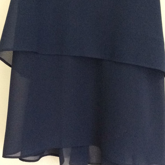 Beautiful navy blue top - Picture 2 of 6